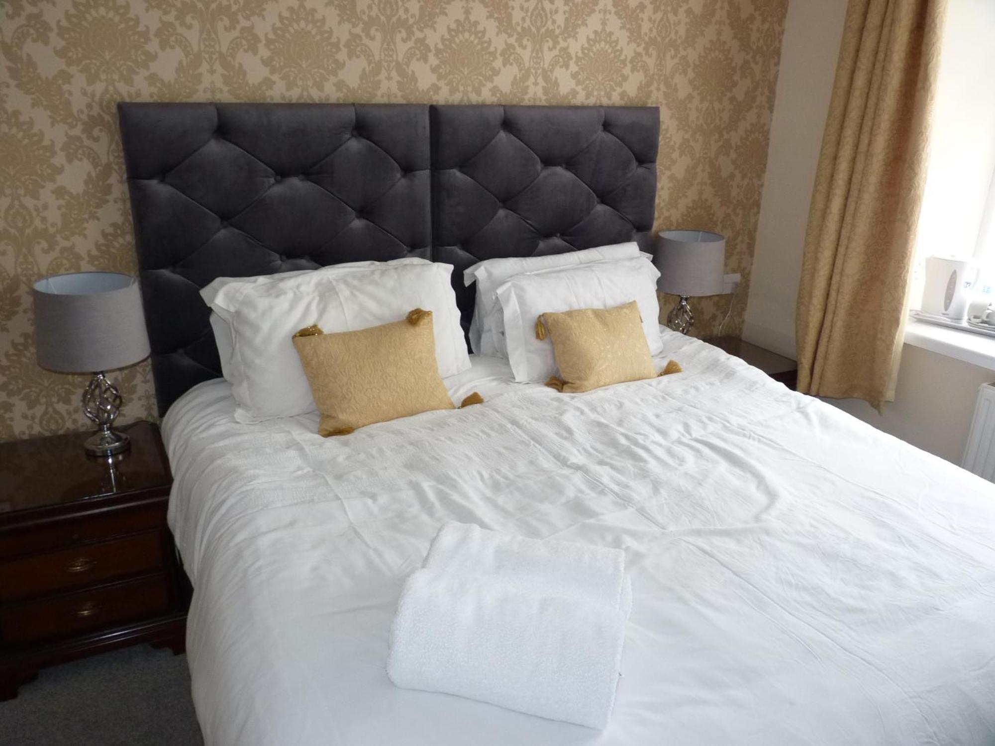 Seven Stars - Bed & Breakfast & Restaurant オークハンプトン エクステリア 写真