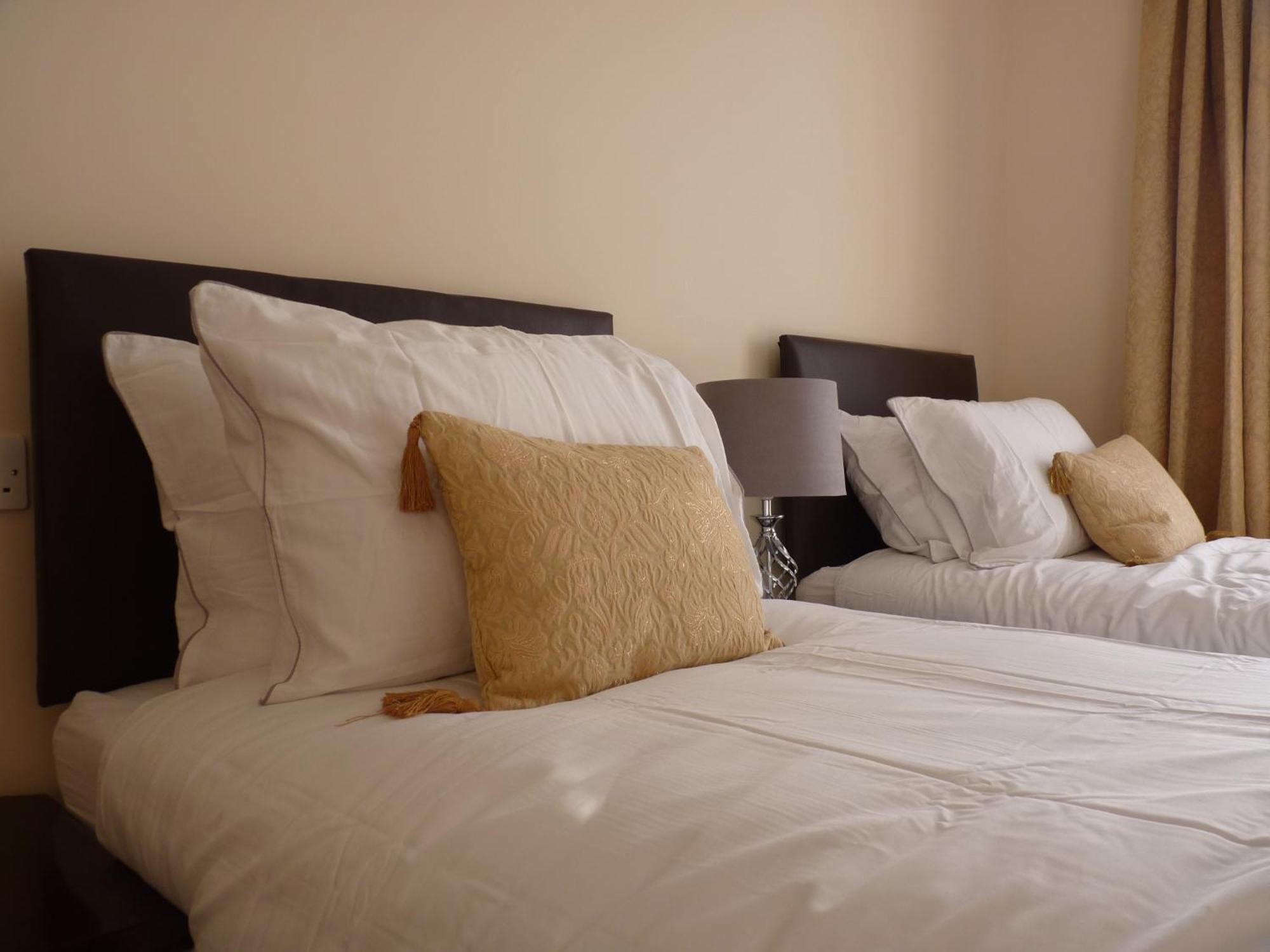 Seven Stars - Bed & Breakfast & Restaurant オークハンプトン エクステリア 写真