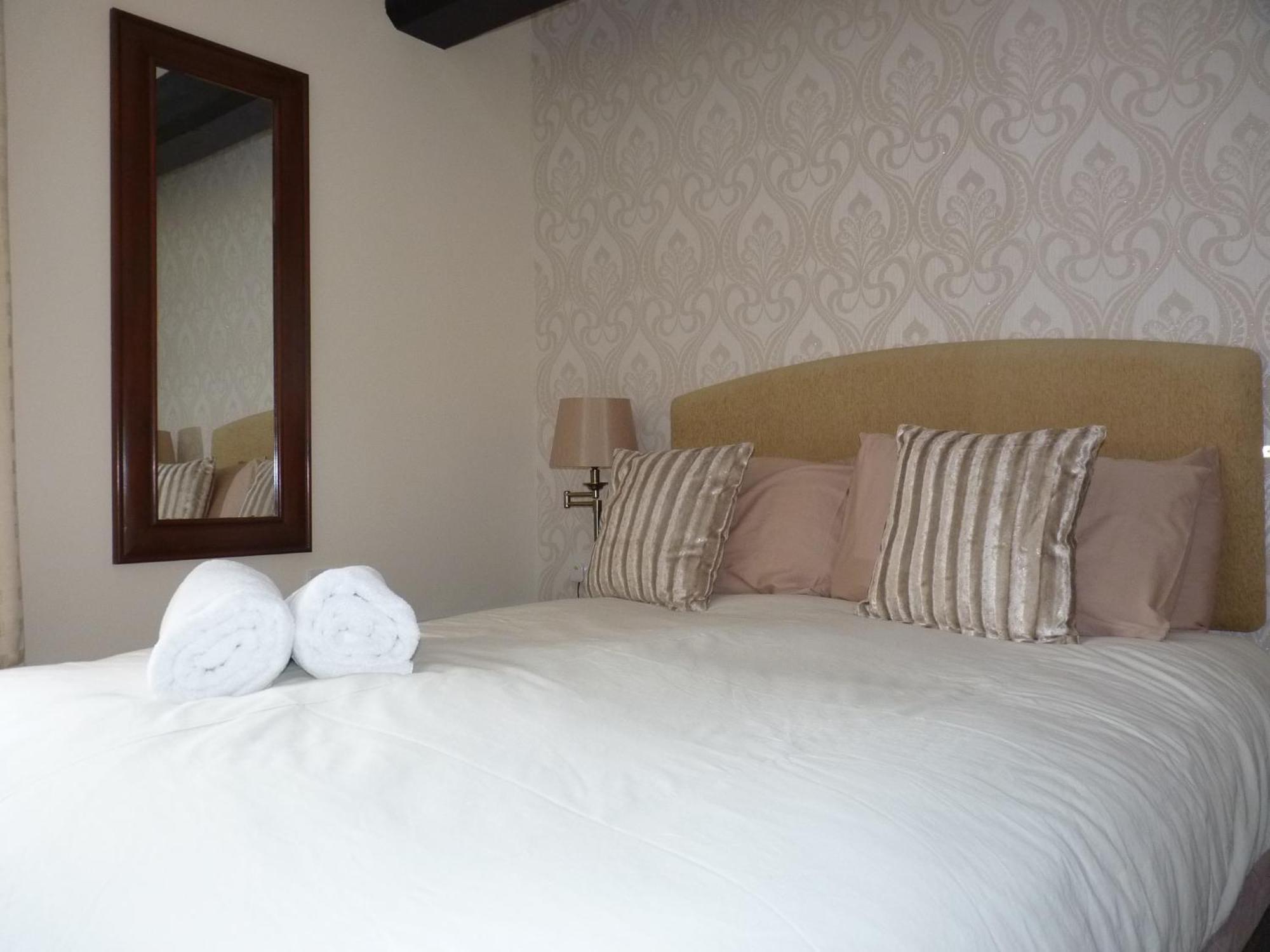 Seven Stars - Bed & Breakfast & Restaurant オークハンプトン エクステリア 写真